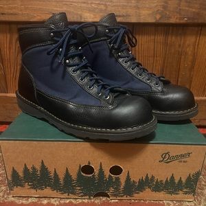 Danner Ridge Arctic Shadow Hiking Boots ~ Mens 11 EE ~ Gore-Tex Insulated Vibram